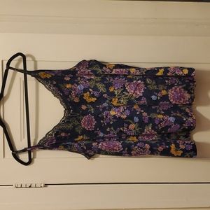 Floral velvet top